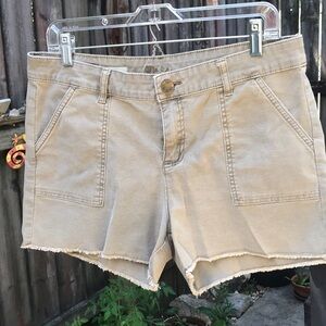 Kut from the Kloth light brown/khaki shorts